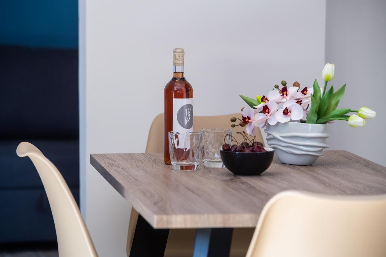 Blue House Luxury Apartment Никиана Экстерьер фото